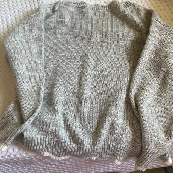 sweater - Picture 2 of 7
